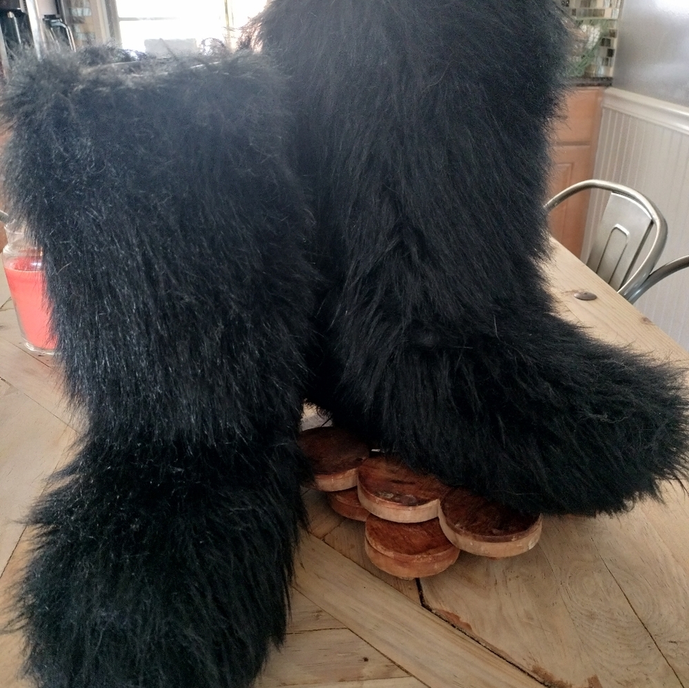 Cozy Black Faux Fur Winter Boots - Plush Cold-Weather Style